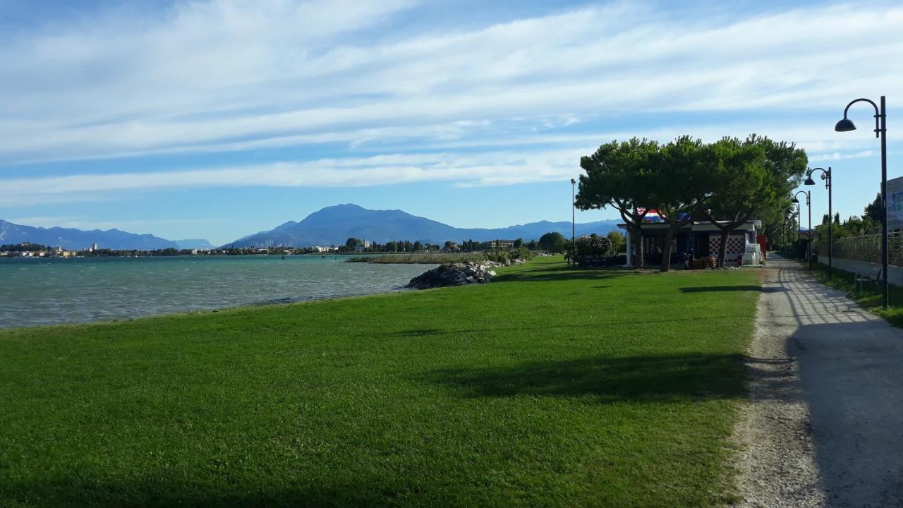 Villetta Daniela - A Due Passi Dalla Spiaggia Sirmione Extérieur photo